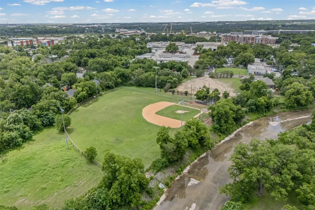1128 Walton Lane Austin TX 78721