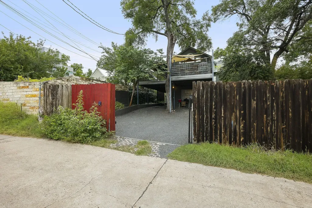 1007 E 8th Street Austin TX 78702