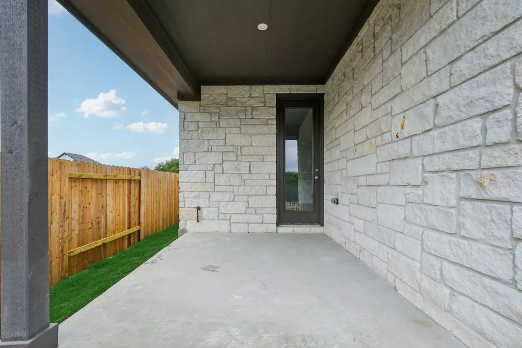 360 San Saba Drive Buda TX 78610