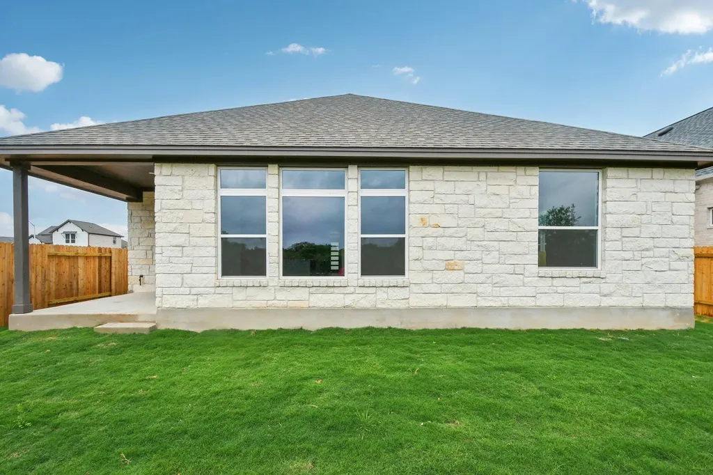 360 San Saba Drive Buda TX 78610