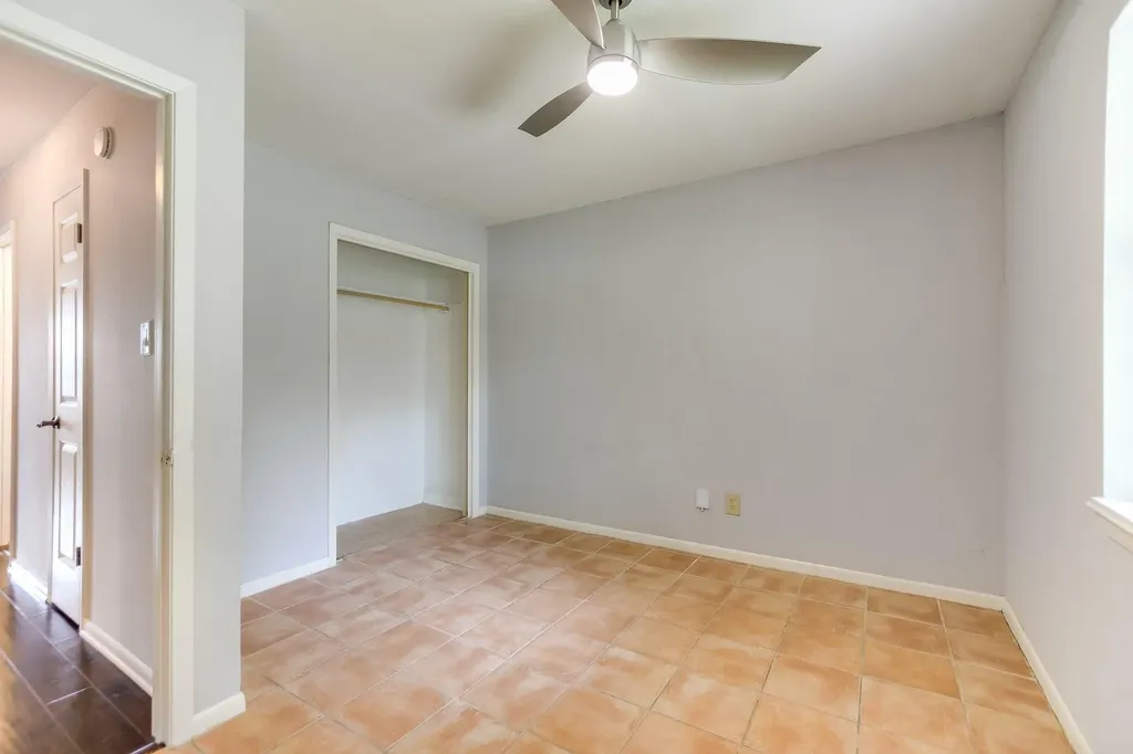 1405 Adams Street Taylor TX 76574