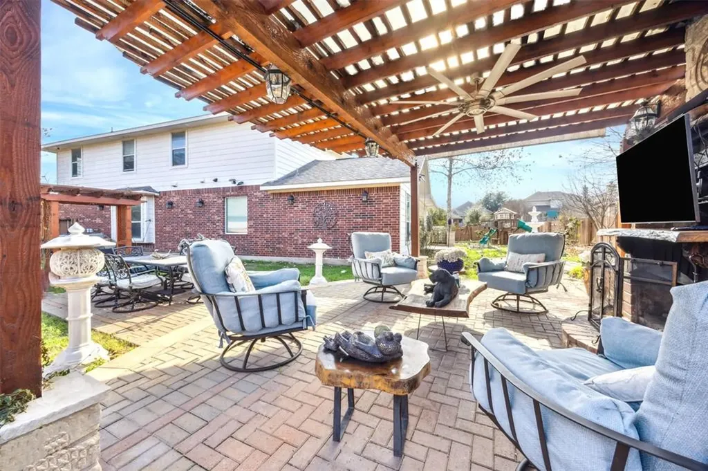 4215 Windberry Court Round Rock TX 78665