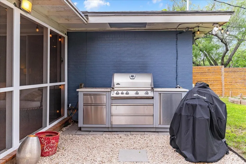 1701 Broadmoor Drive Austin TX 78723