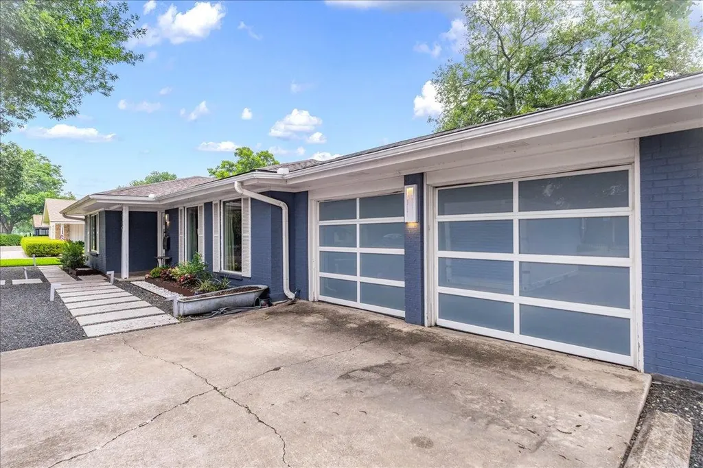 1701 Broadmoor Drive Austin TX 78723
