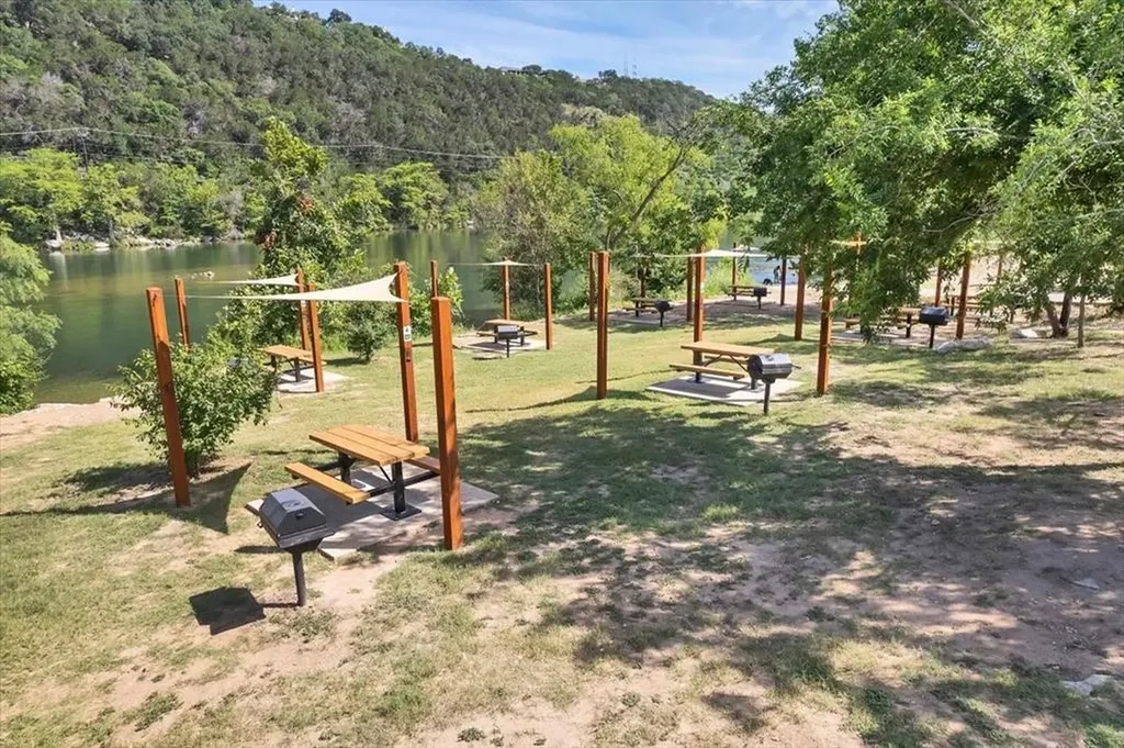13700 Montview Drive Austin TX 78732