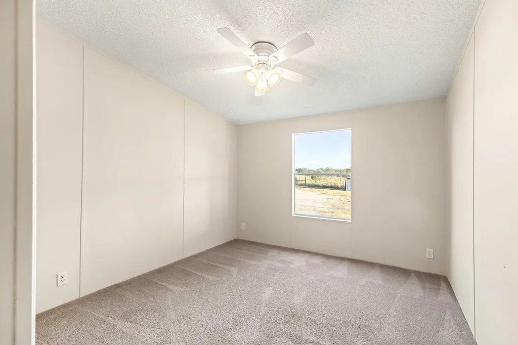 645 Old Luling Road Lockhart TX 78644
