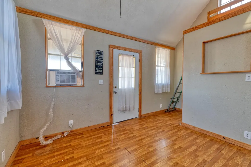 645 Old Luling Road Lockhart TX 78644