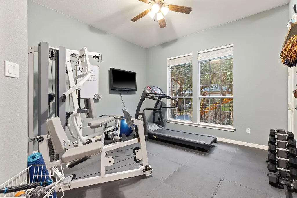 908 Golden Bear Cove Round Rock TX 78664