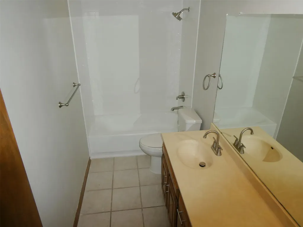 10225 Pinehurst Drive Austin TX 78747
