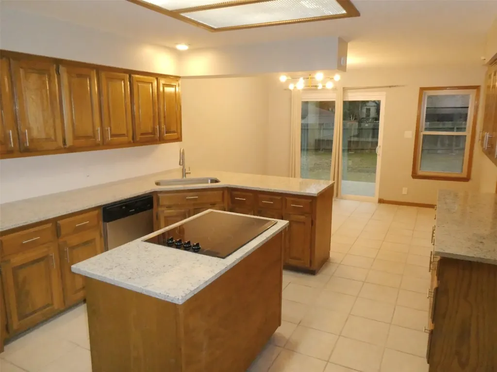 10225 Pinehurst Drive Austin TX 78747