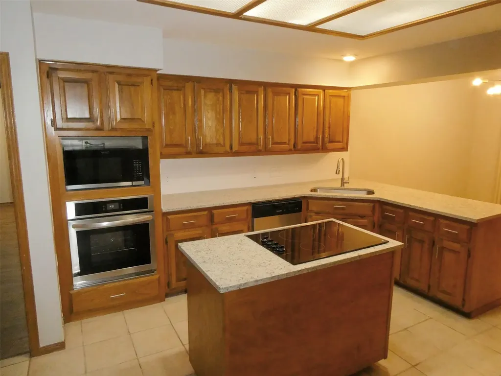 10225 Pinehurst Drive Austin TX 78747