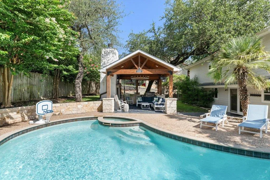 3107 Mistyglen Circle Austin TX 78746