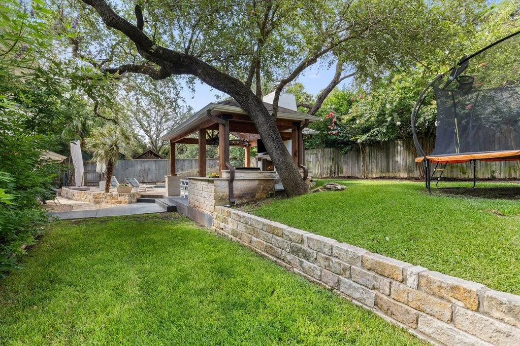 3107 Mistyglen Circle Austin TX 78746