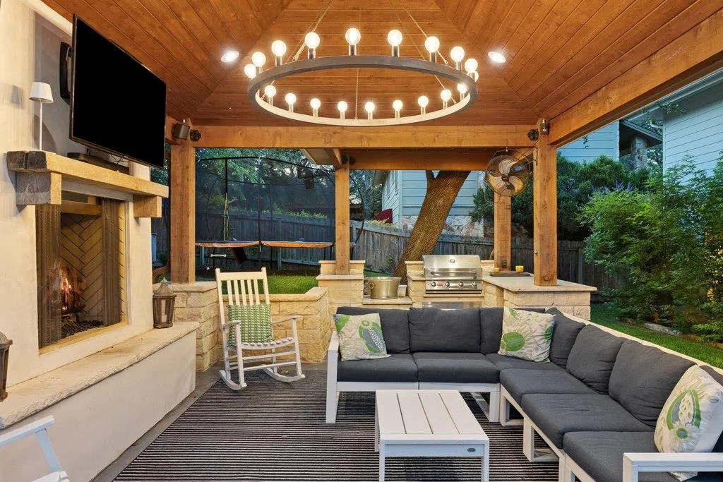 3107 Mistyglen Circle Austin TX 78746