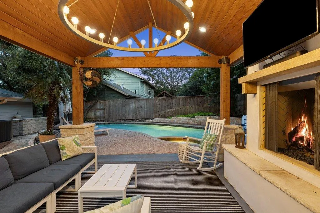 3107 Mistyglen Circle Austin TX 78746