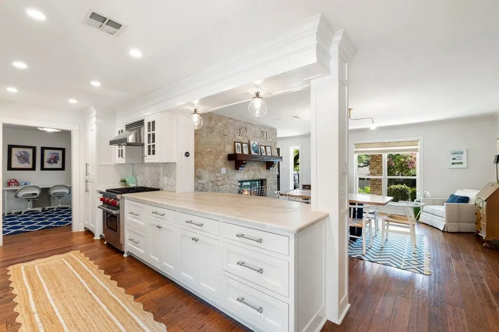 3107 Mistyglen Circle Austin TX 78746