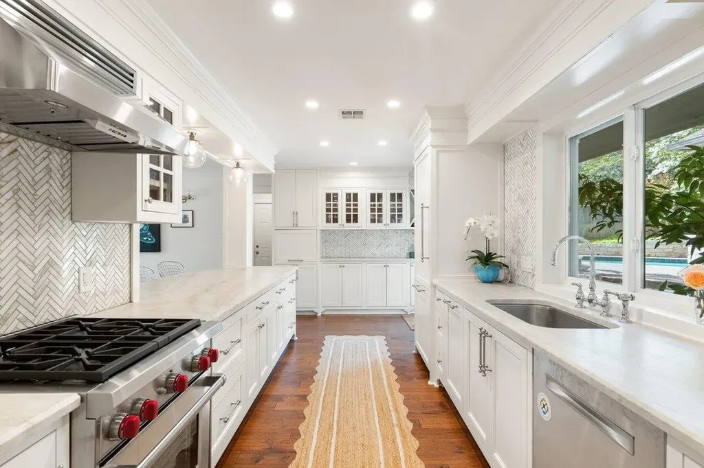 3107 Mistyglen Circle Austin TX 78746