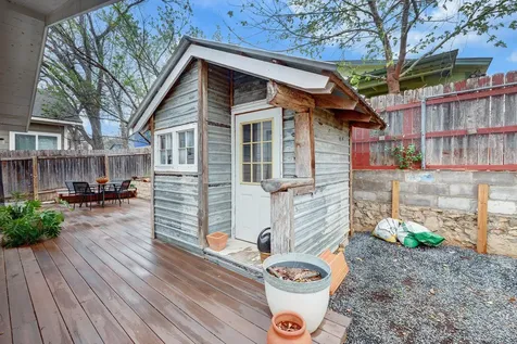 2306 Santa Maria Street Austin TX 78702