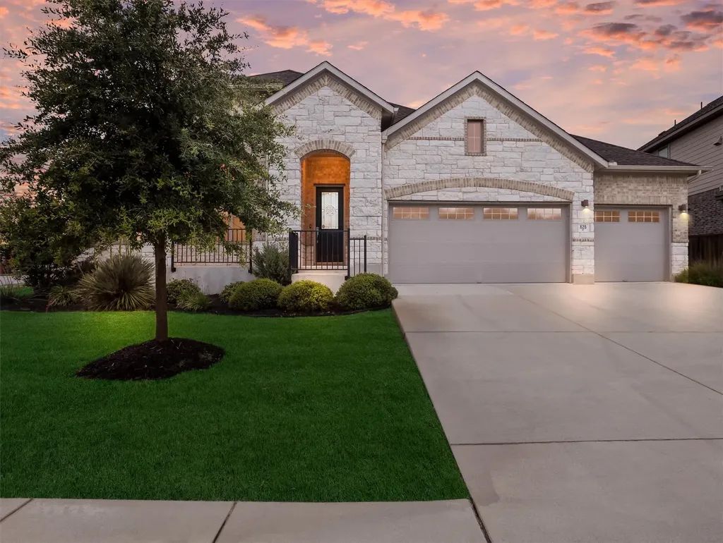 626 Painted Creek Way Kyle TX 78640