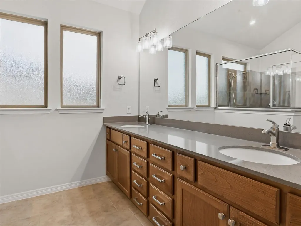 626 Painted Creek Way Kyle TX 78640