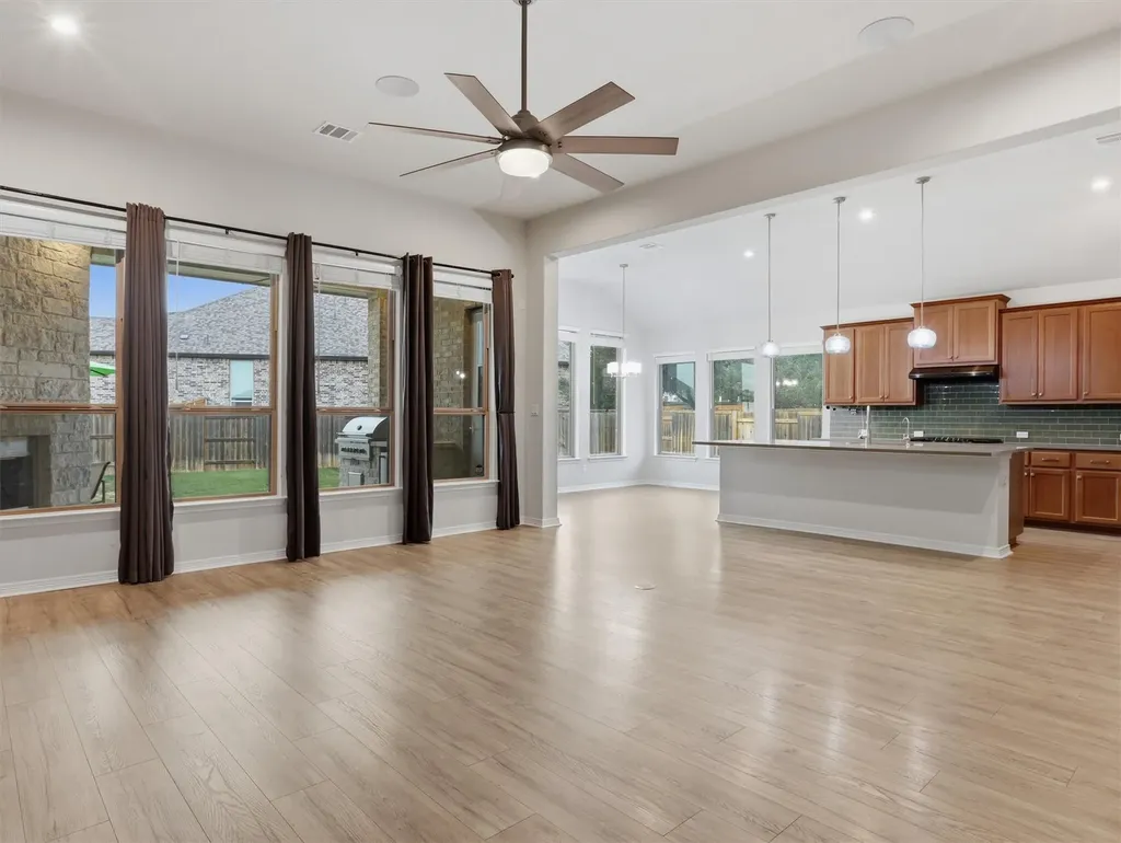 626 Painted Creek Way Kyle TX 78640