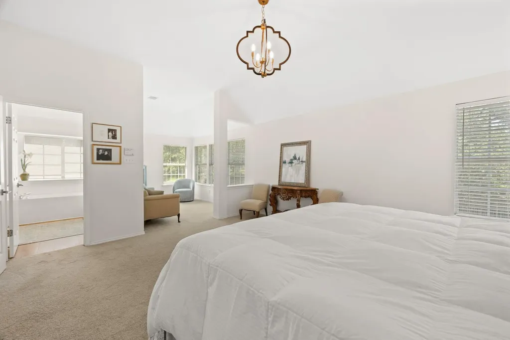 11902 Loomis Drive Austin TX 78738