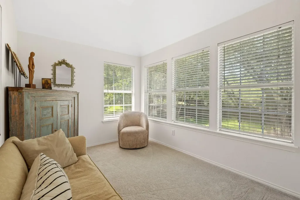 11902 Loomis Drive Austin TX 78738