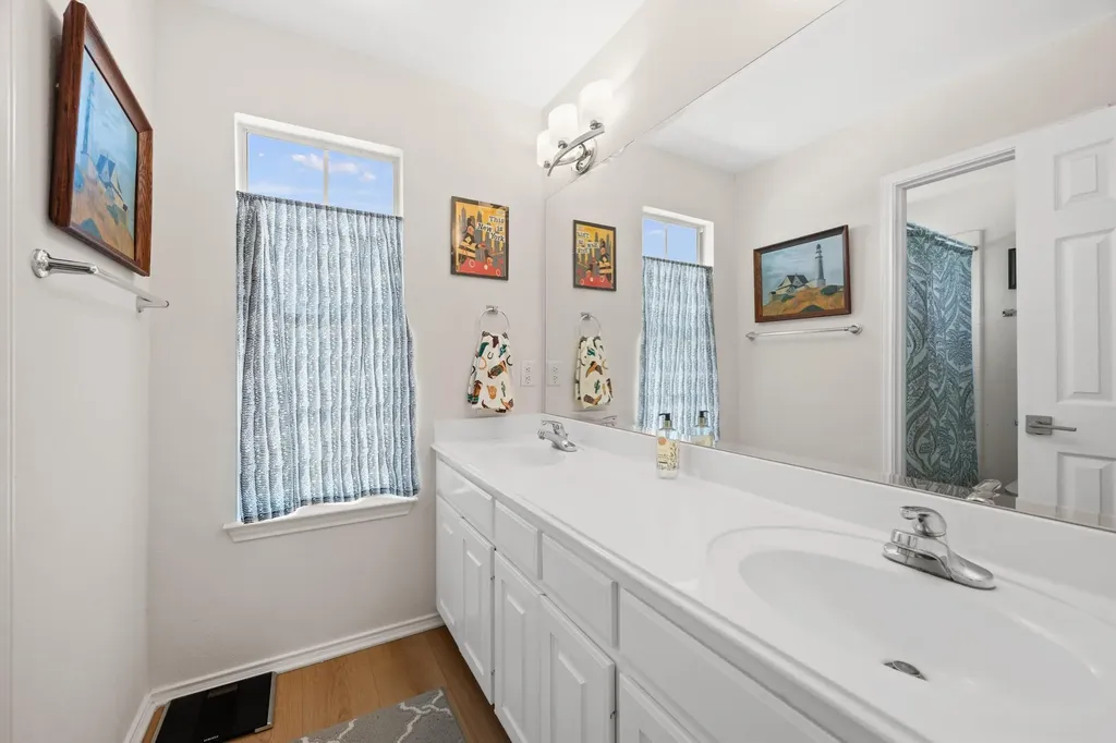 11902 Loomis Drive Austin TX 78738