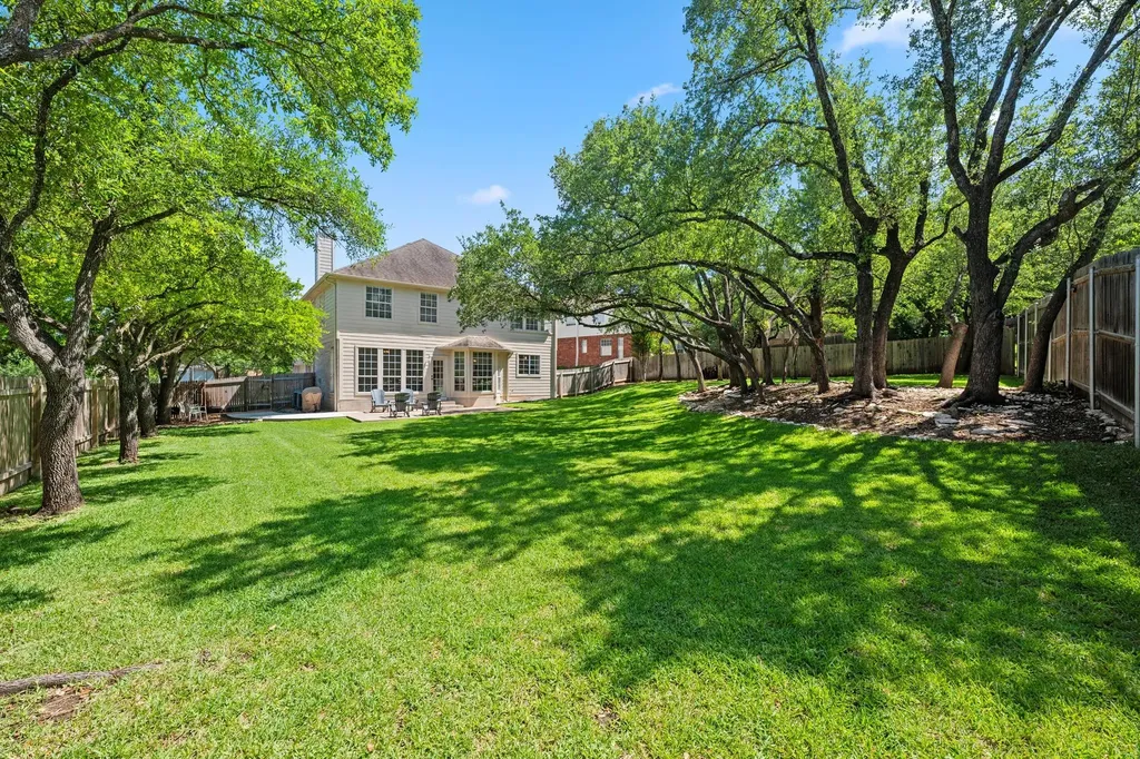11902 Loomis Drive Austin TX 78738