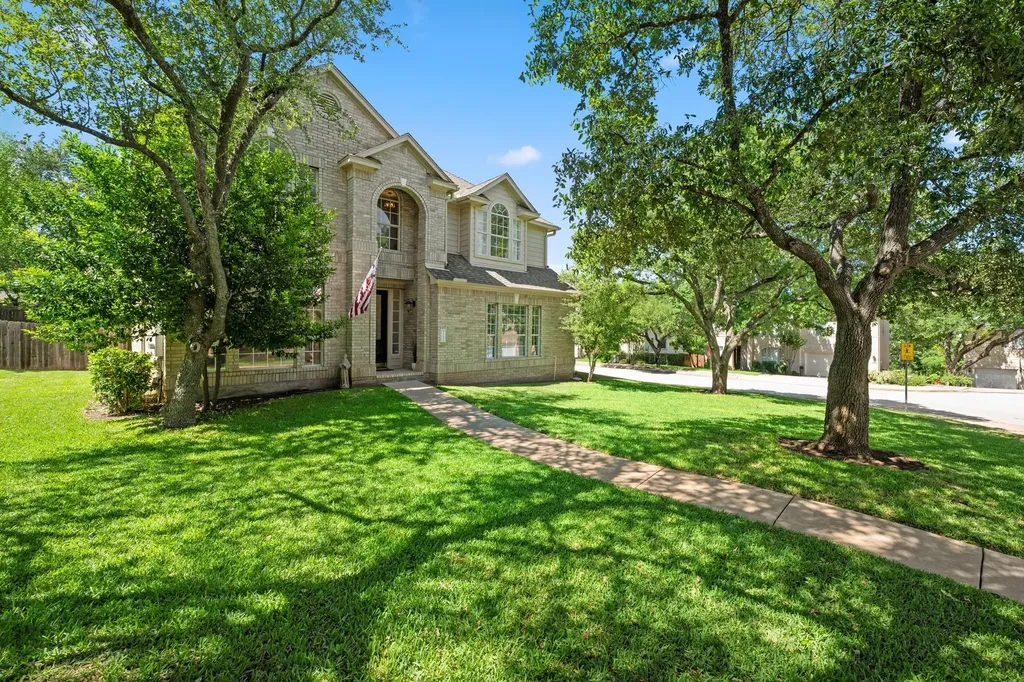11902 Loomis Drive Austin TX 78738