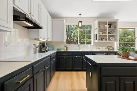 11902 Loomis Drive Austin TX 78738