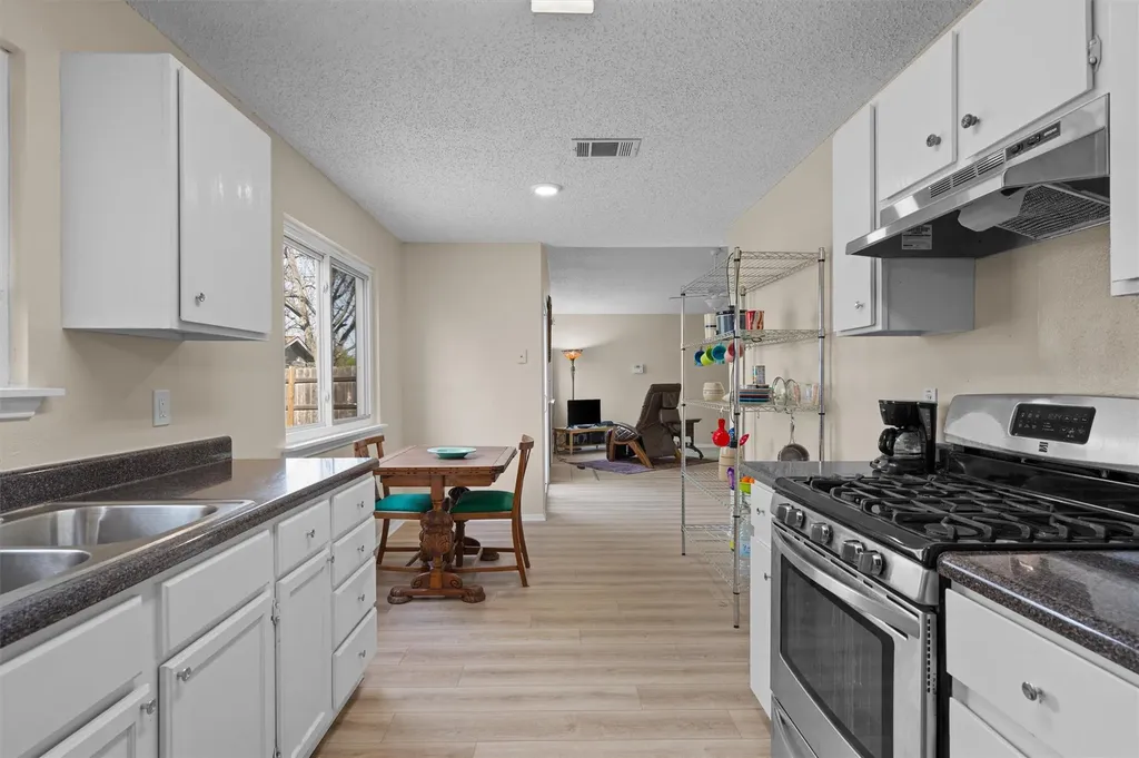 1403 Alma Drive Austin TX 78753