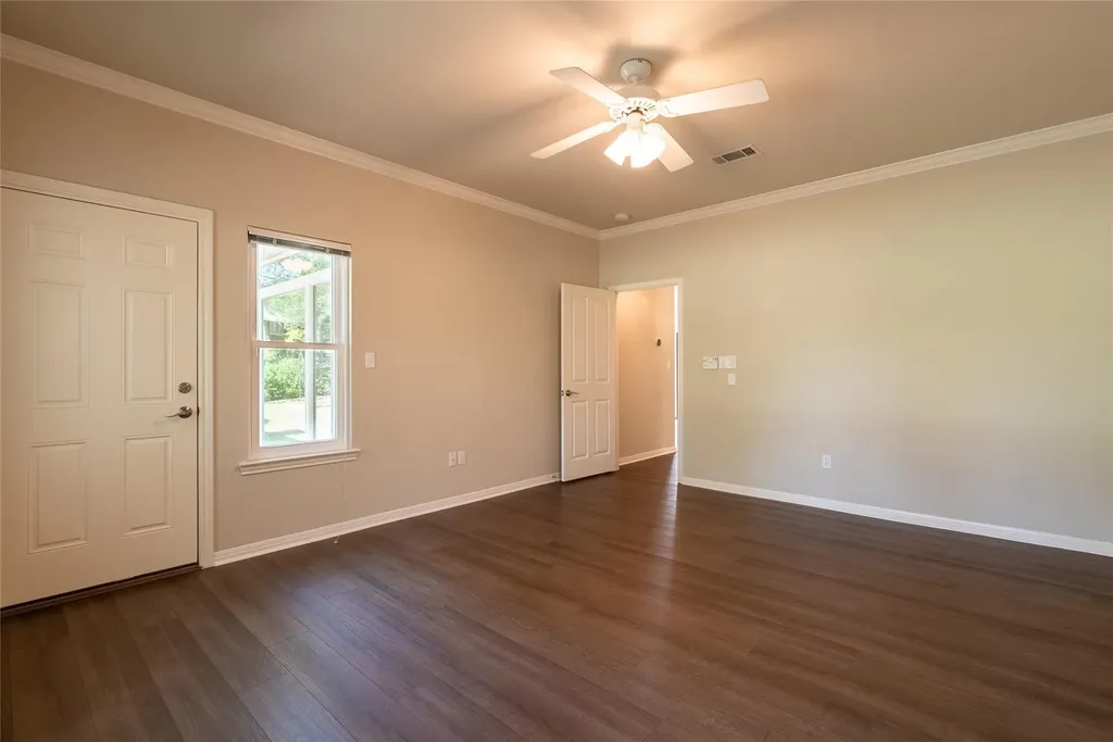 1411 Lakeway Drive Lakeway TX 78734