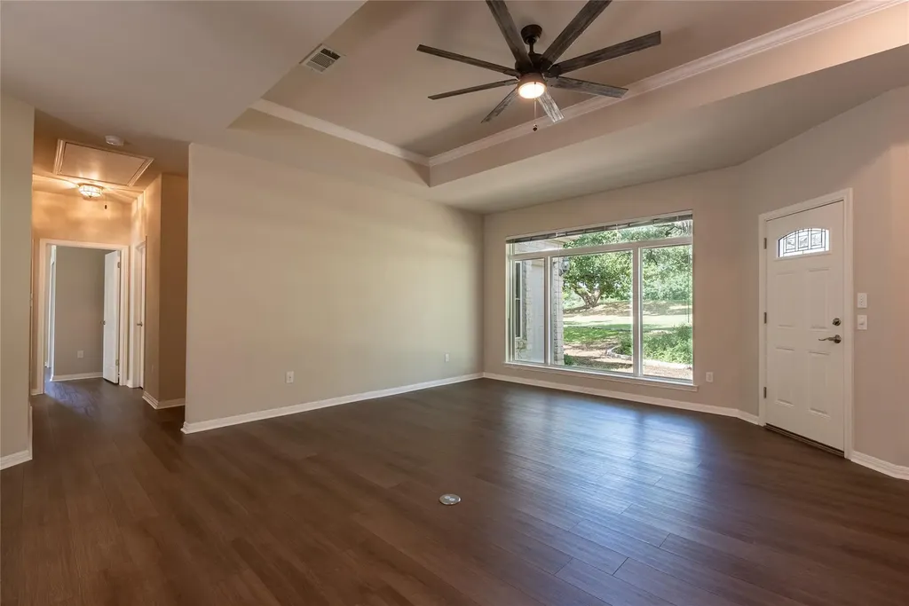 1411 Lakeway Drive Lakeway TX 78734