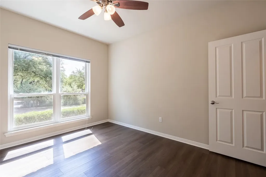 1411 Lakeway Drive Lakeway TX 78734