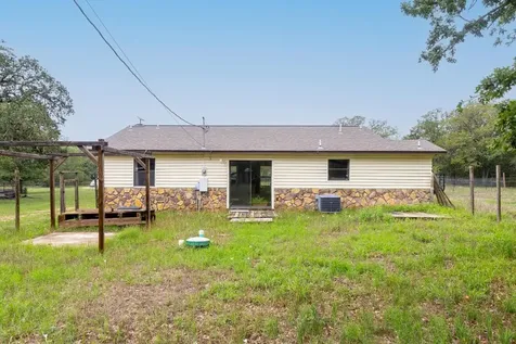 326 Zapalac Road Smithville TX 78957