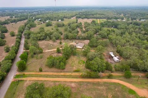 326 Zapalac Road Smithville TX 78957