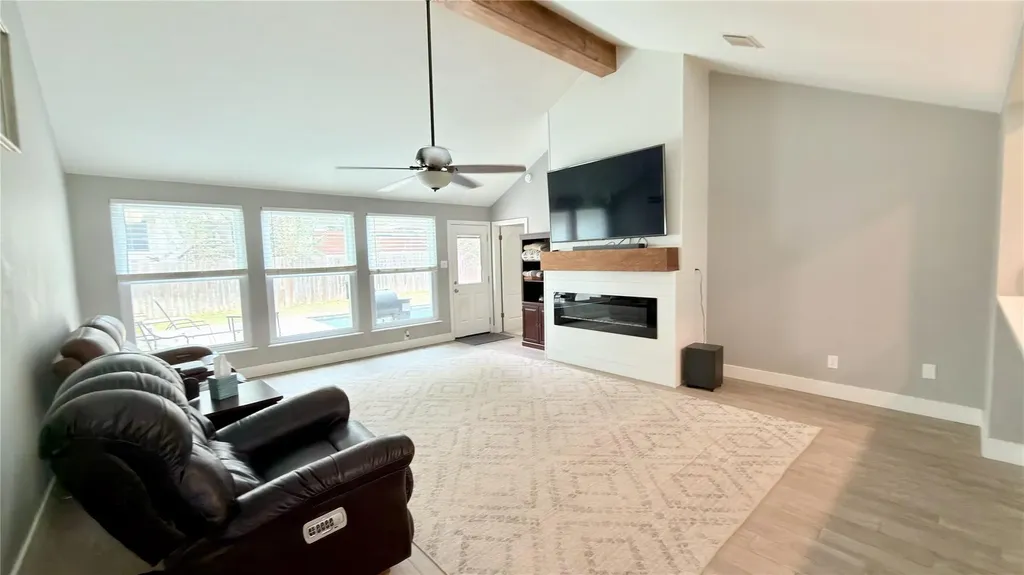 1902 Overland Drive Leander TX 78641