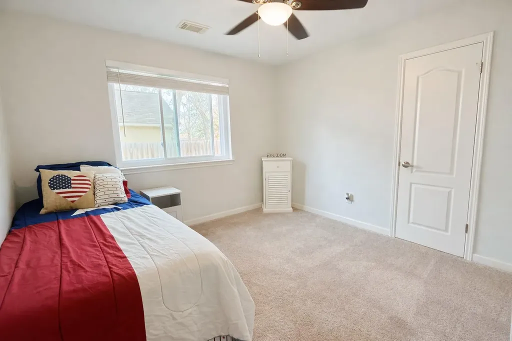 1902 Overland Drive Leander TX 78641