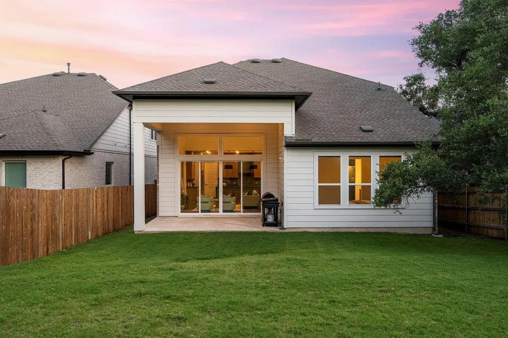 305 Comfort Maple Lane Dripping Springs TX 78620
