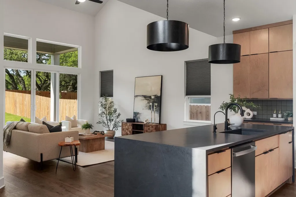 305 Comfort Maple Lane Dripping Springs TX 78620