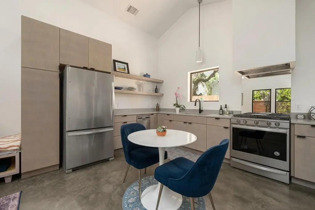 804 W Annie Street Austin TX 78704