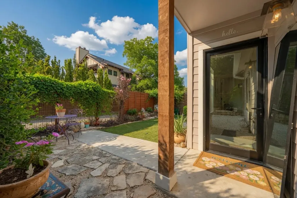 804 W Annie Street Austin TX 78704