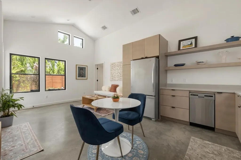 804 W Annie Street Austin TX 78704