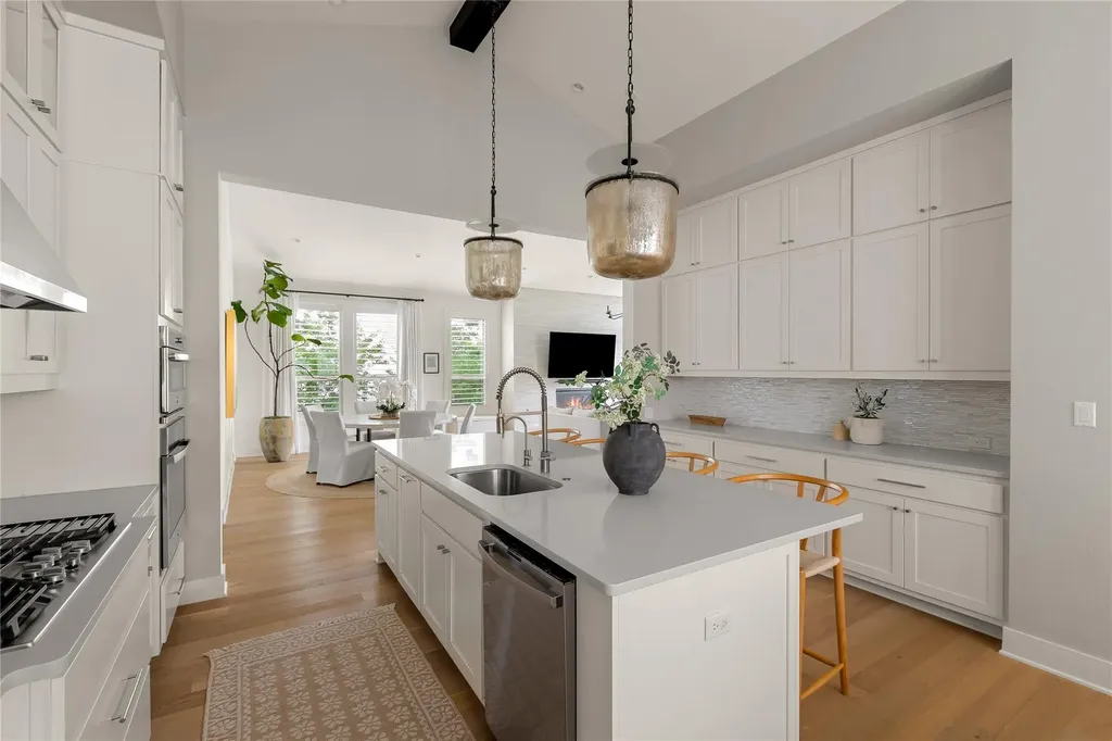 4314 Flameleaf Sumac Drive Austin TX 78738