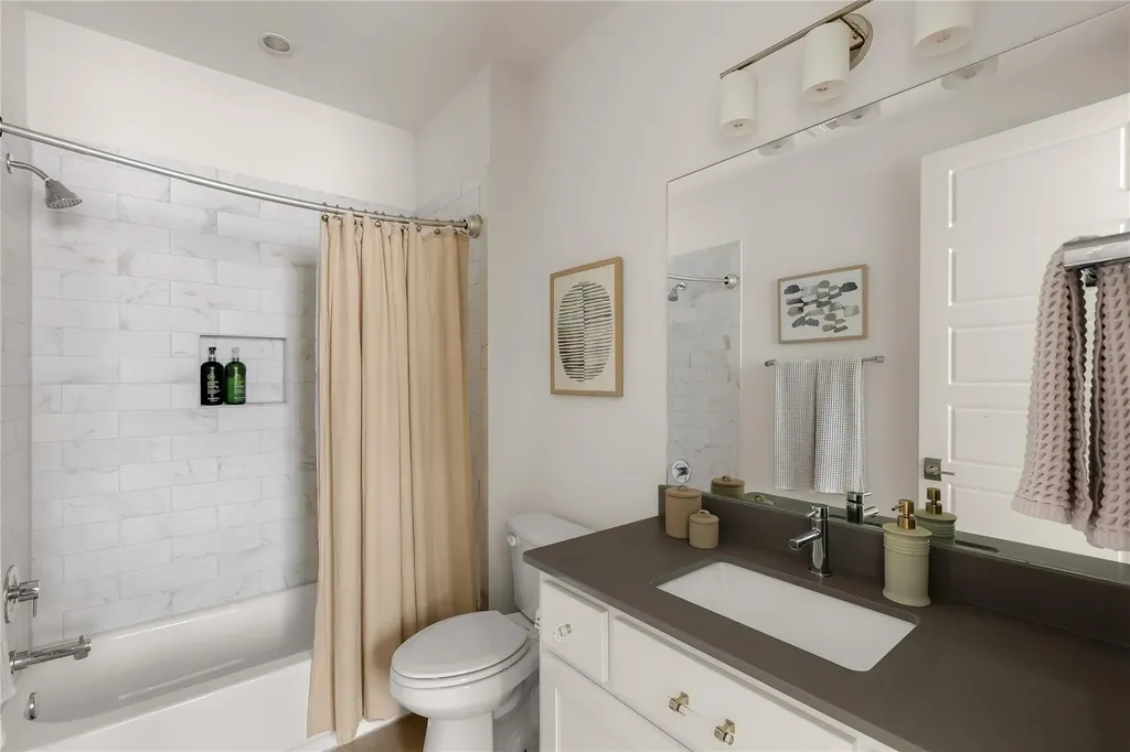 4314 Flameleaf Sumac Drive Austin TX 78738