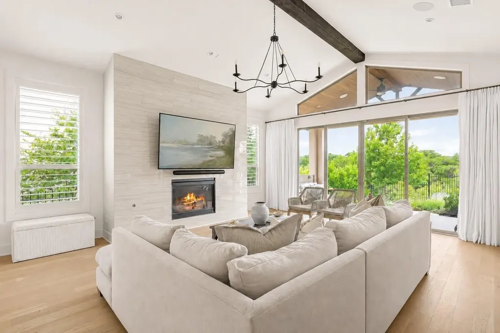 4314 Flameleaf Sumac Drive Austin TX 78738