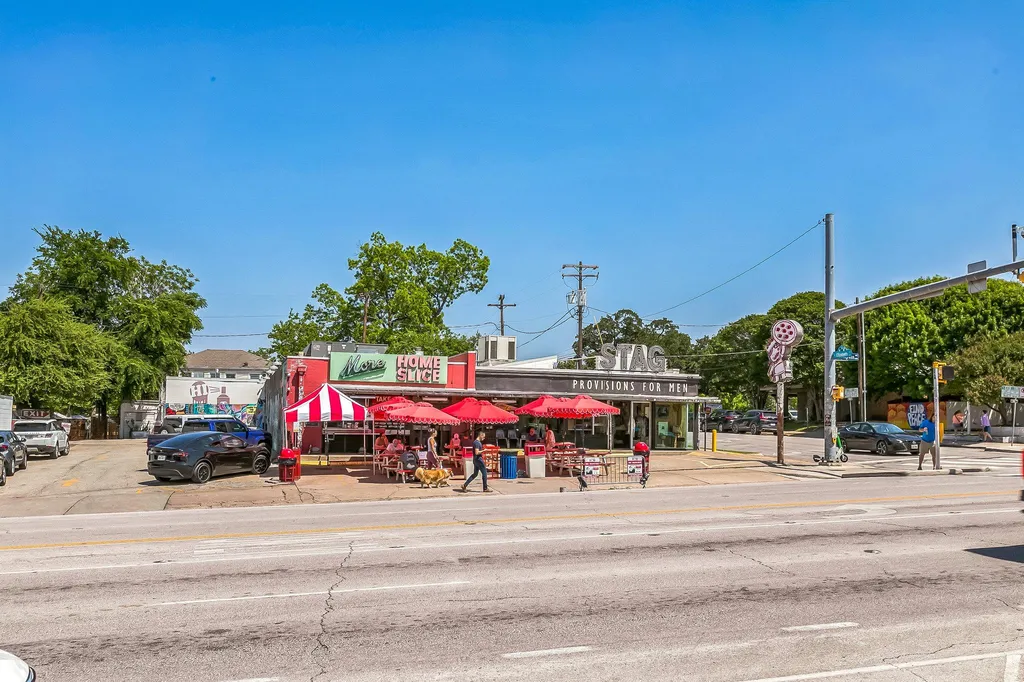300 Crockett Street Austin TX 78704