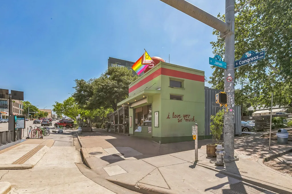 300 Crockett Street Austin TX 78704