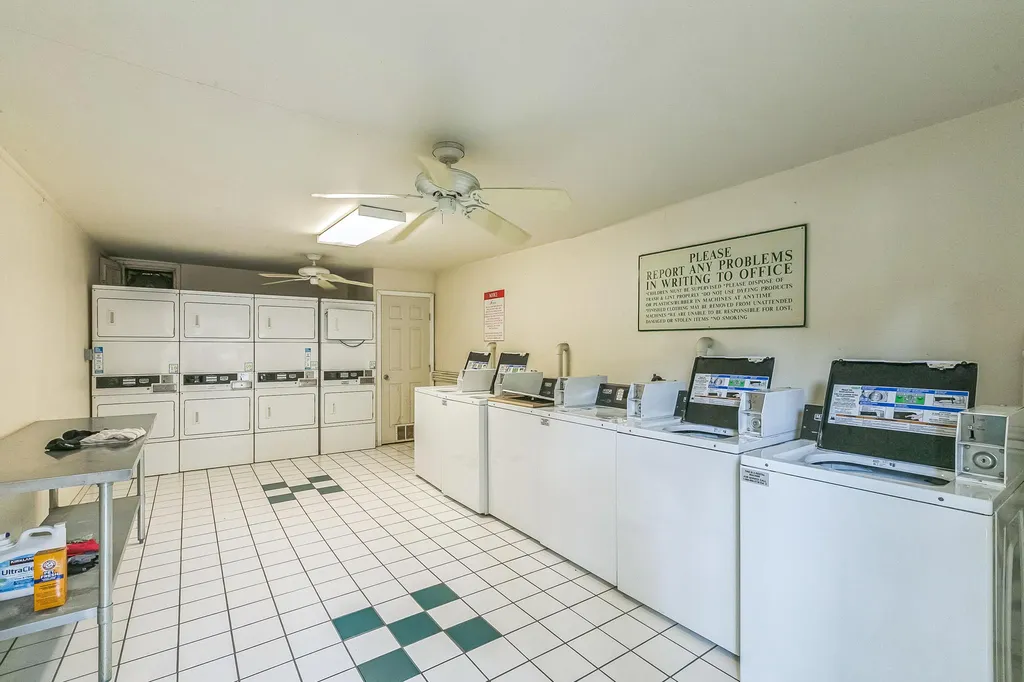300 Crockett Street Austin TX 78704